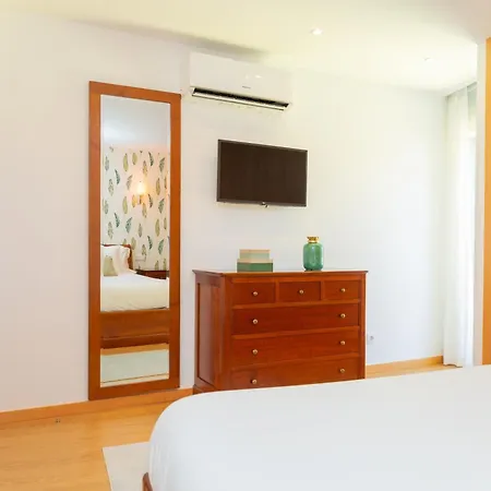 Cherry House In Viana Do Castelo * Mazarefes